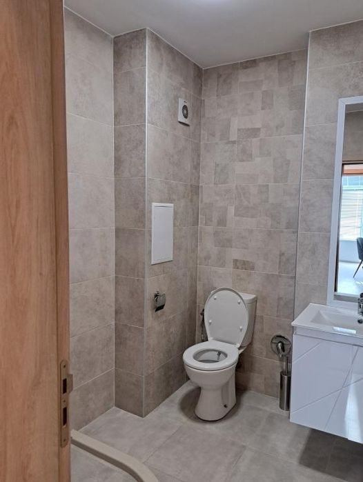 Дава се под наем Тристаен апартамент в Пловдив, Кършияка - 106 кв.м за 636.99 € - Снимка #7