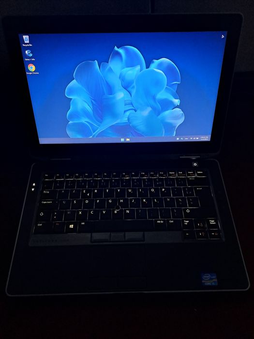 Laptop Intel I5, 8gb ddr,ssd 128 gb, baterie 2 ore