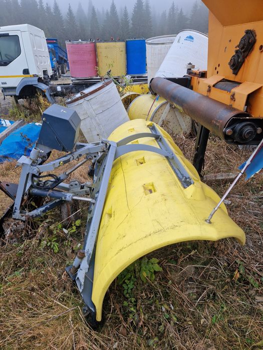 Lame de Zăpadă și sălăriță