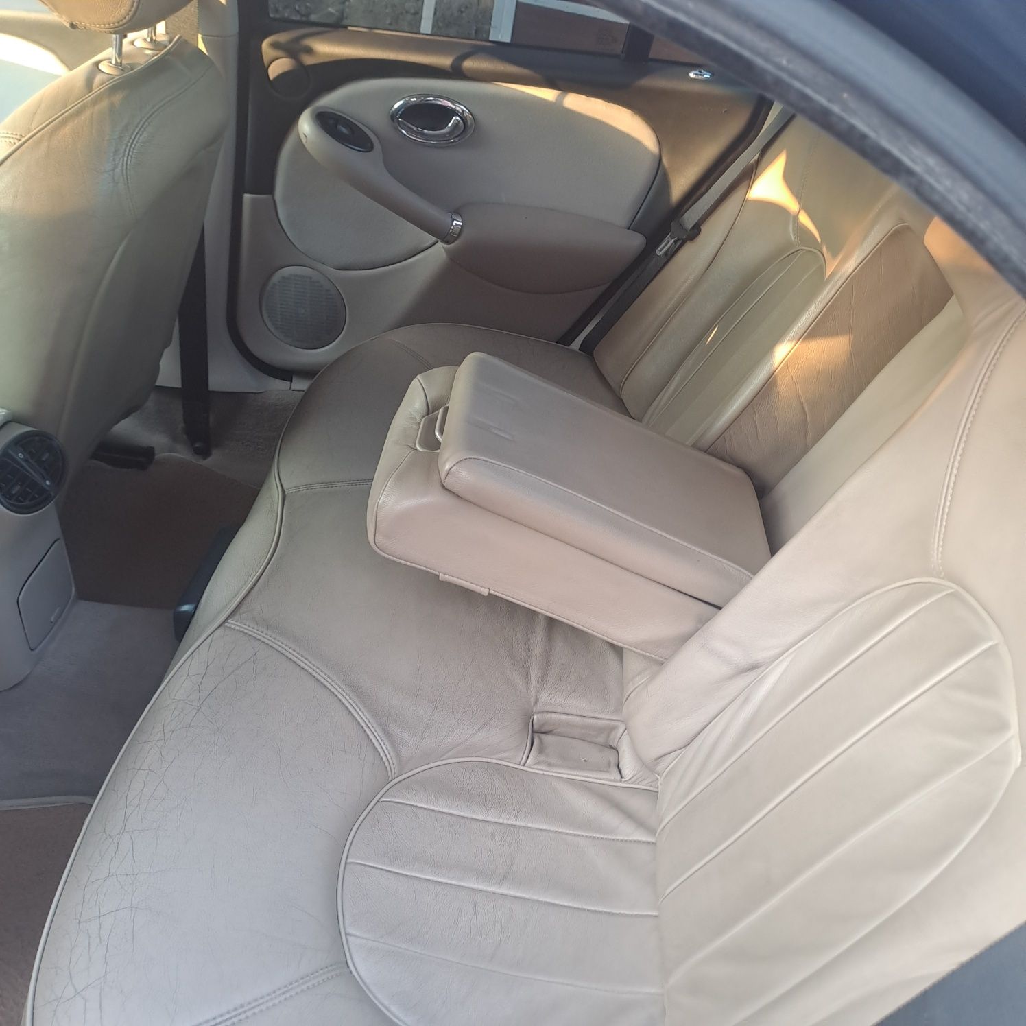 Rover 75 лек автомобил