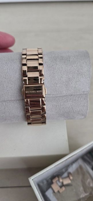 Дамски часовник Michael Kors MK6848 Layton