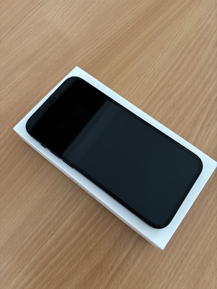 Iphone 12 black!