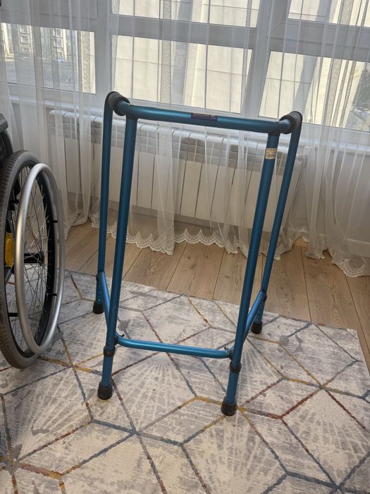 Инвалидная коляска ottobock+ходунки