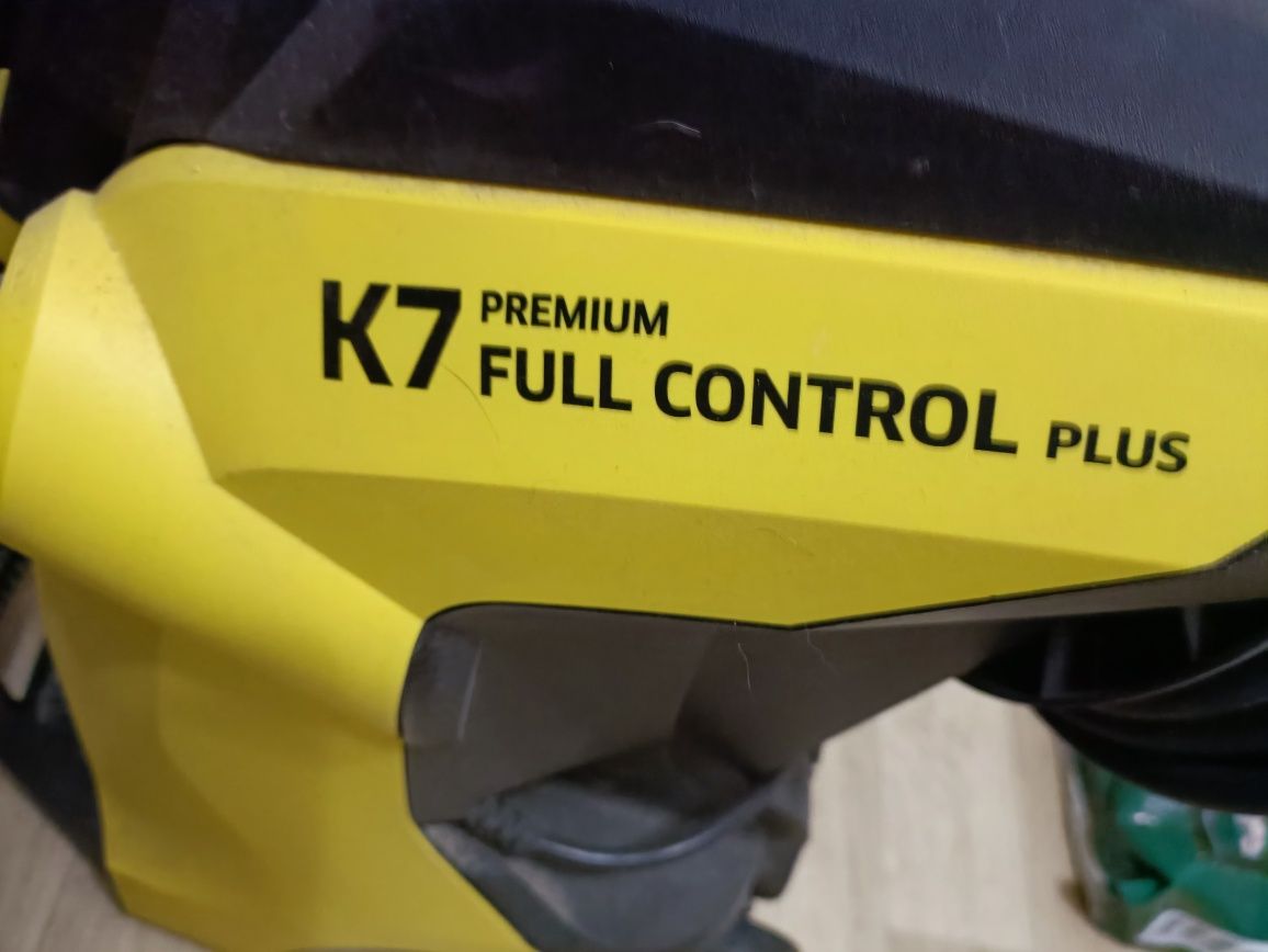 Продам Karcher K7 Premium