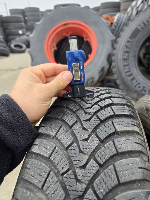 Anvelope de iarna 185-65r15 Falken