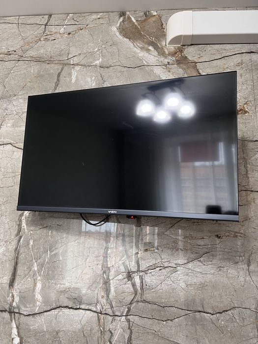 Телевизор 32 дюйма (70*40 см)