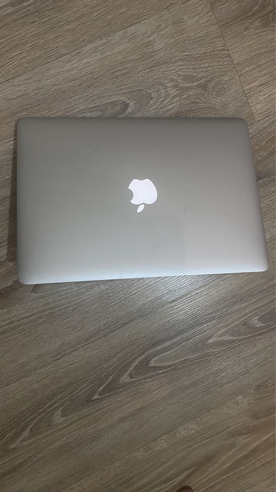 Macbook Air, дианональ 13'