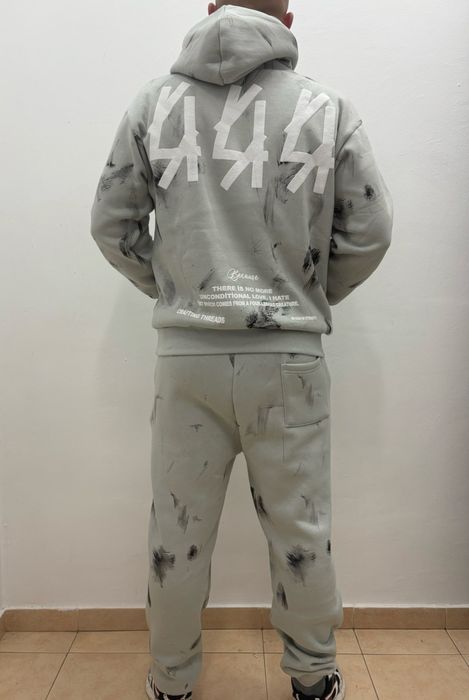 Мъжки Компелкт 444