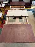 Vand piese de mobilier vintage din lemn masiv si electrocasnice