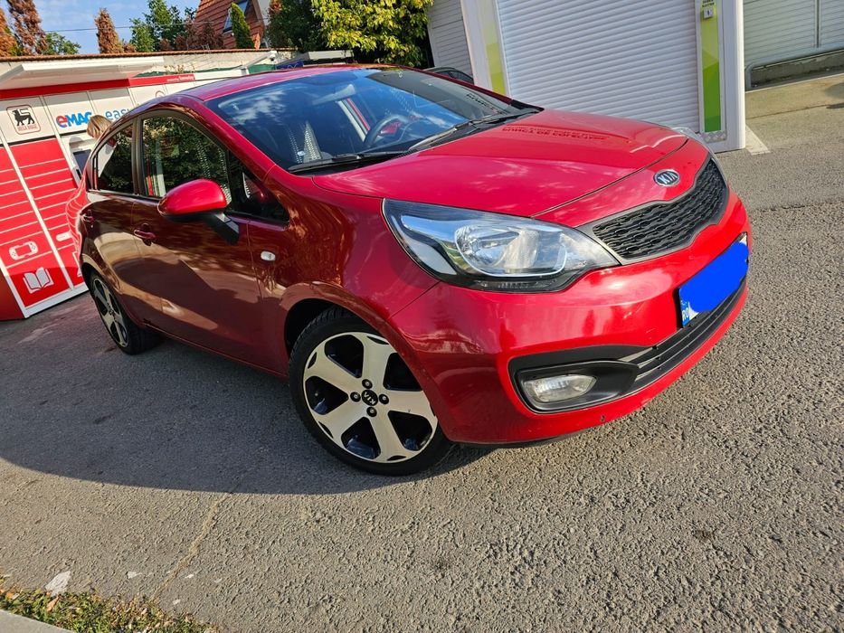 Mașina Kia Rio an 2013 de vanzare in stare foarte bună