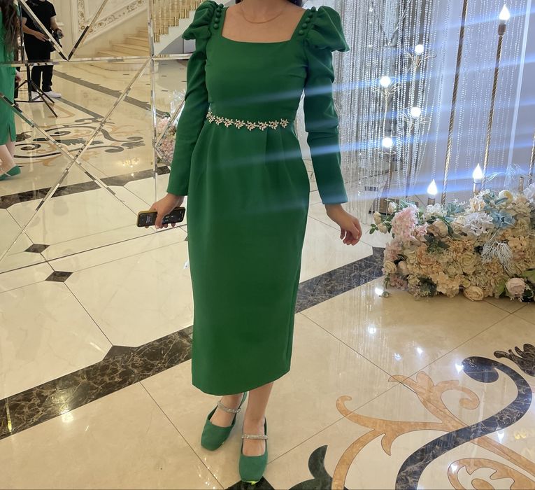 Зеленая платье + туфли