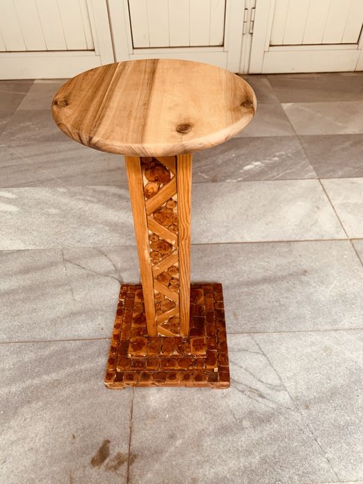 Шведски ретро дървен постамент