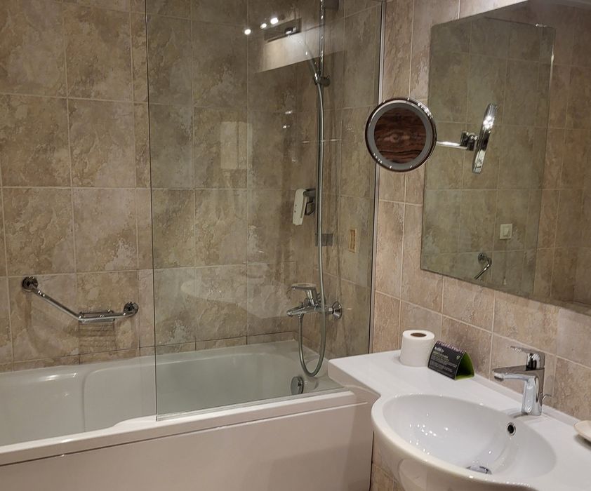 Caut coleg apartament