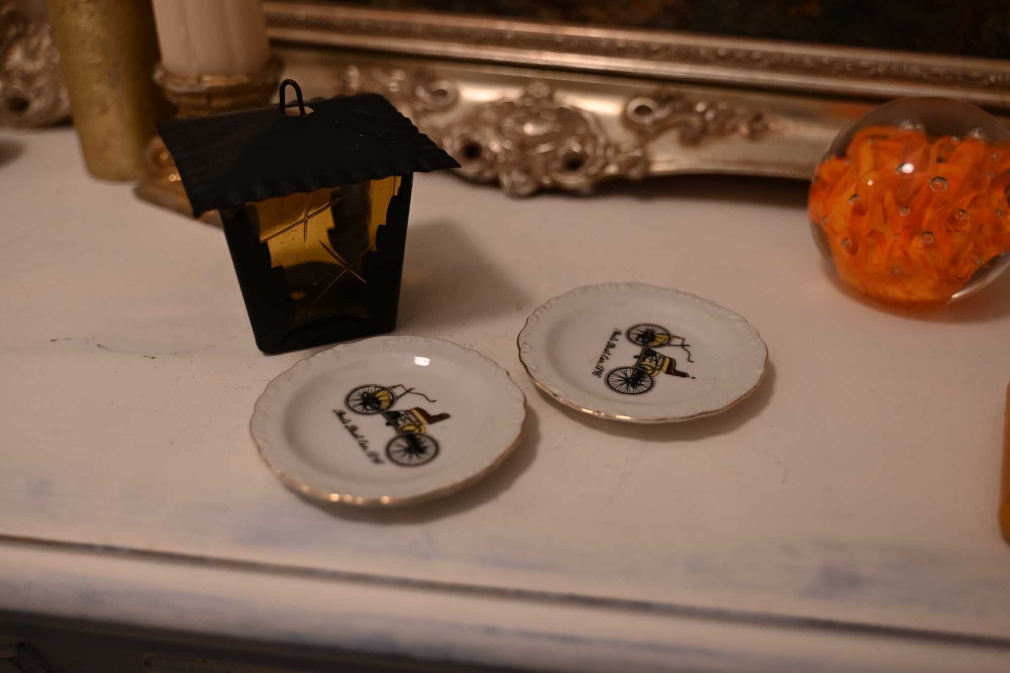 DN208 Set 2 farfurii si 1 lampadar miniatura pentru lumanare mica