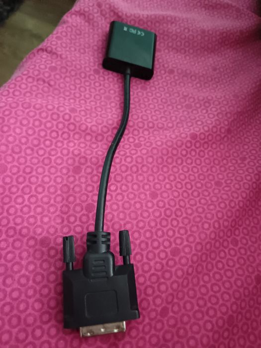 Vand adaptor de la dvi la vga