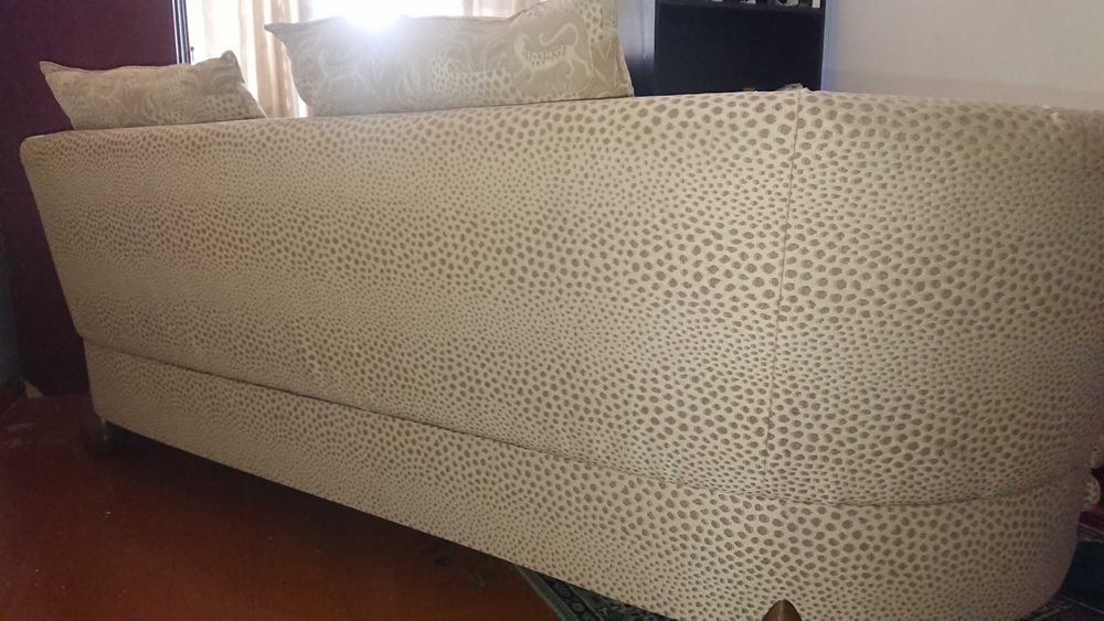 Диван, качественный 2м на 80см