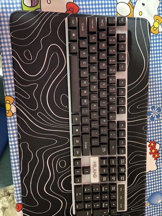 Vand tastatura noua nouta folosita o singura data