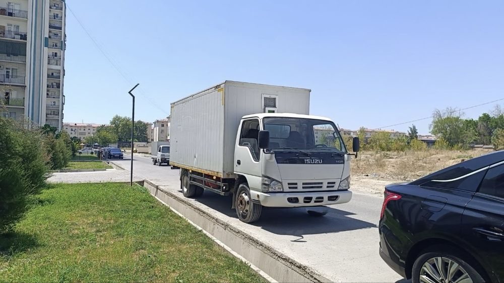 Isuzu 2013 yil 367min yurgan