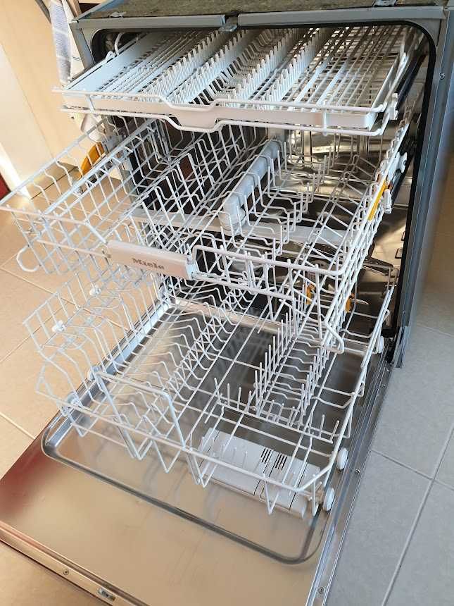 Инокс - Miele Съдомиялна - 14 Комплекта - Частично Вграждане - 60см