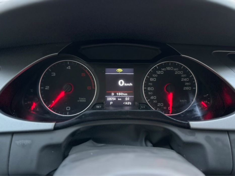 Audi a4 b8 2.0 tdi 143