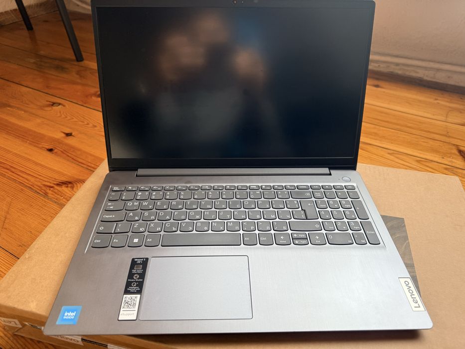 лаптоп lenova ideapad 3