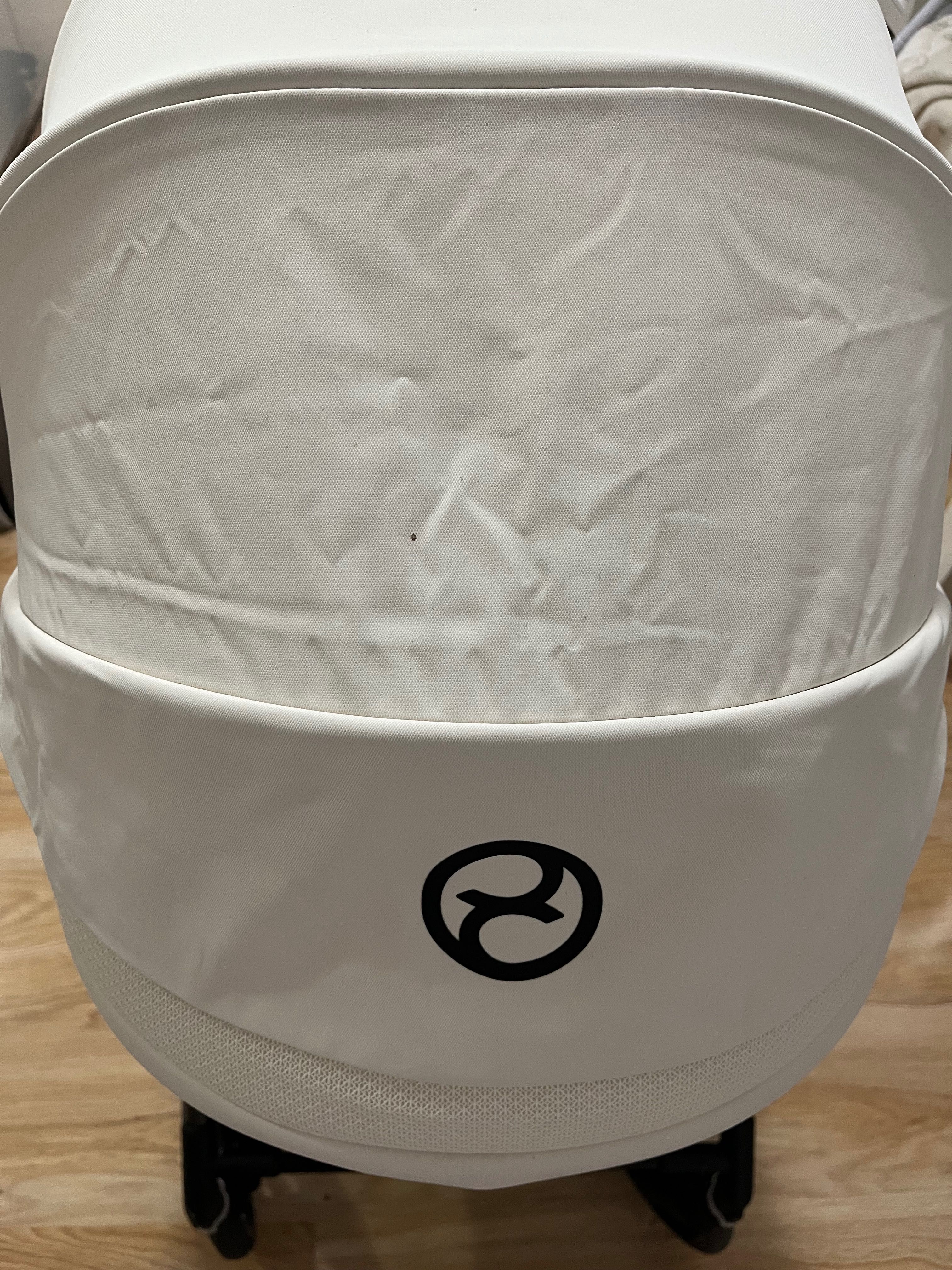Cybex Melio-кош за новордено