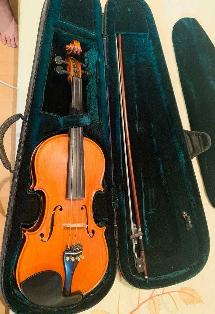 Vând vioară de Maestru Vasile Gliga model italian