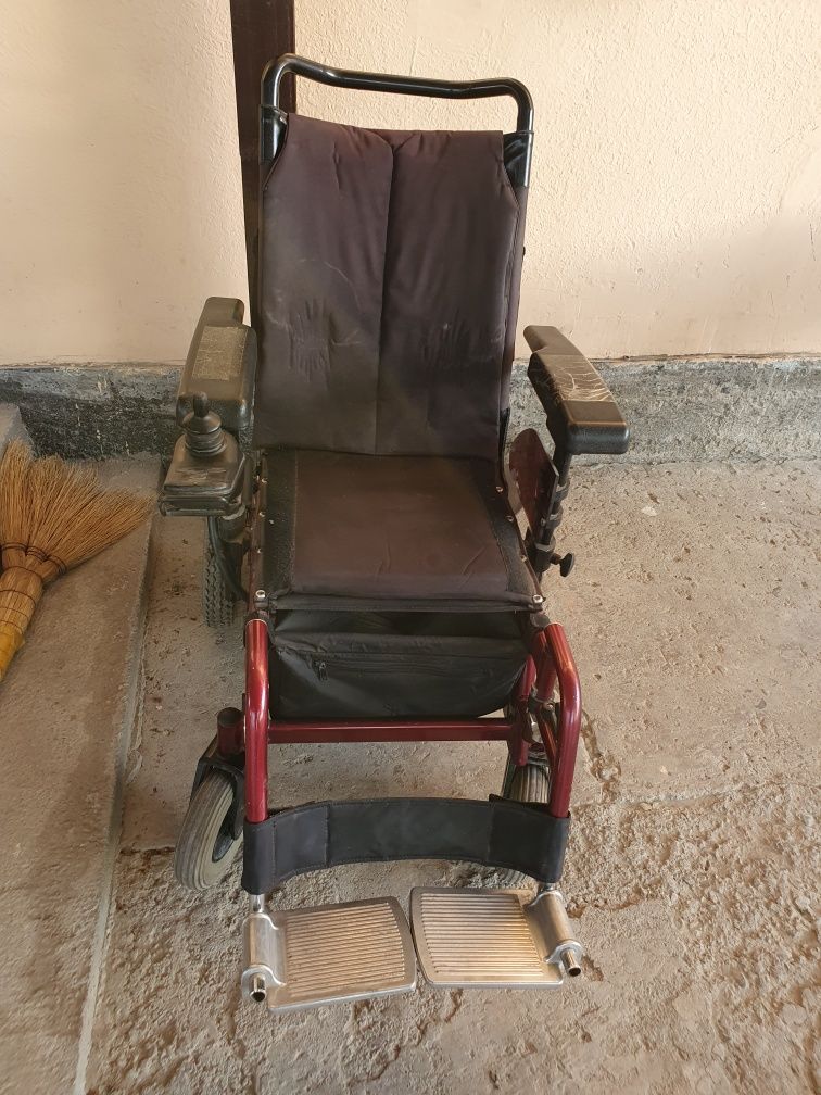 Инвалидный коляска производство ю.корея электрическая.