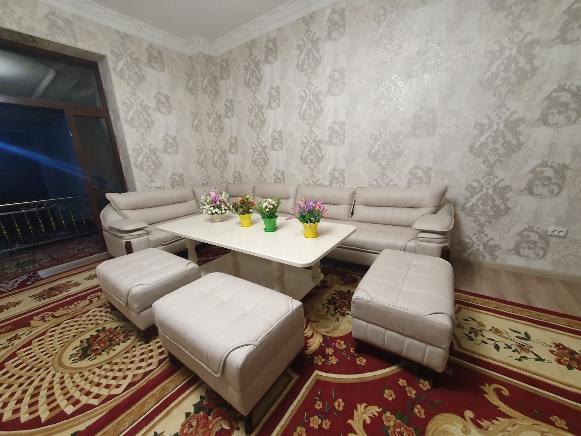 Гуллар уйингизни безанг