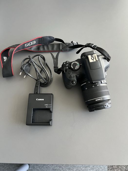 Фотоапарат Canon EOS 1300D + Canon ESF 18-55mm