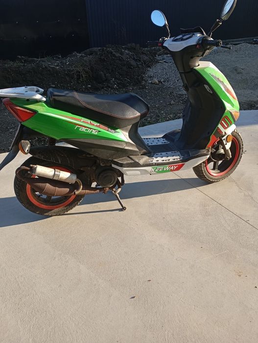 Scuter motor  2t 49cm