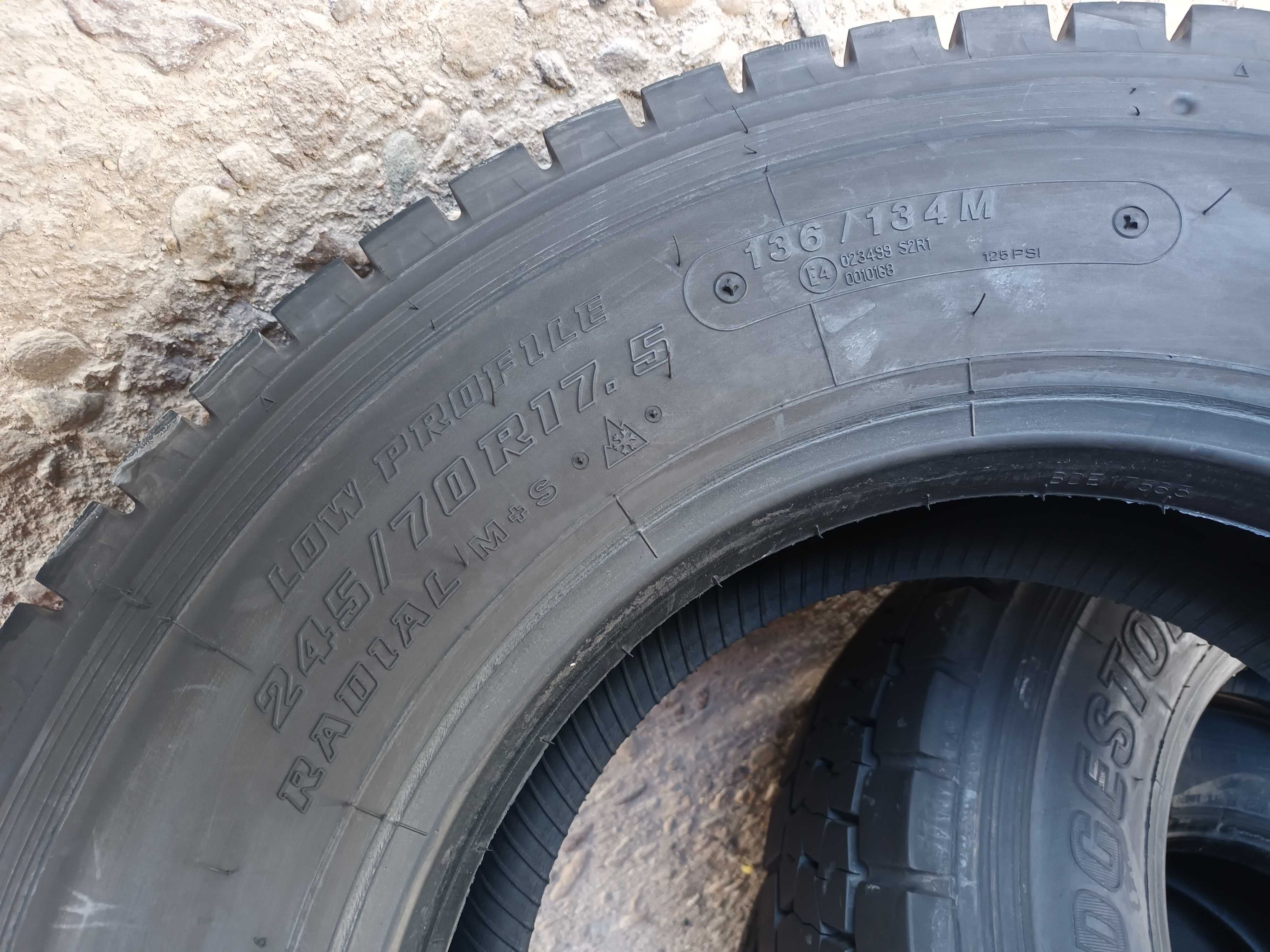 1 тежкотоварна гума 245/70 R17.5 Bridgestone M729 136/134M M+S 16PR