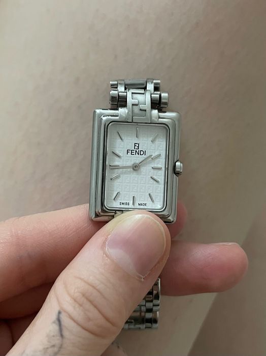 Часы Fendi 710L,Swiss Made, оригинал