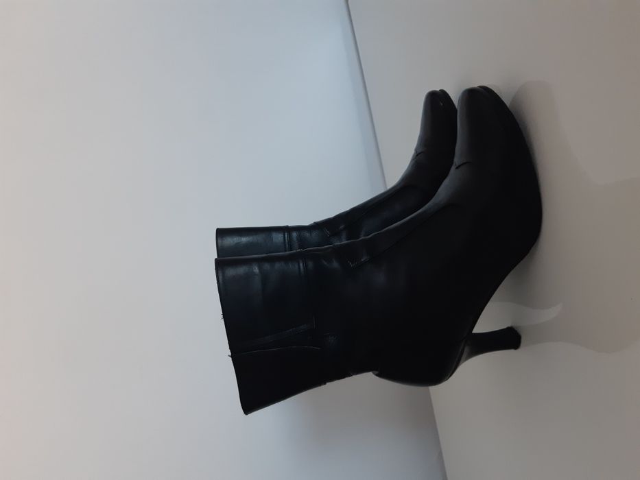 Ghete/ cizmulite/botine piele naturala marime 41( merg si 40)