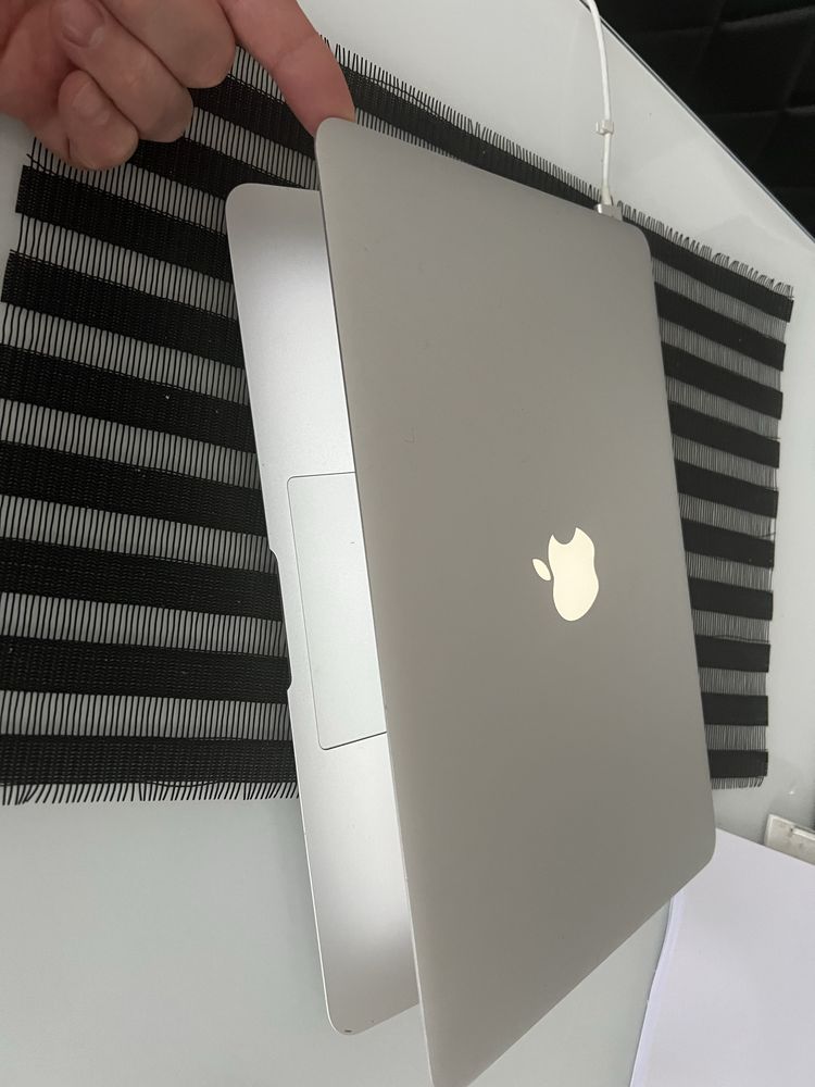 Macbook air 13’’, 256gb ssd, I5