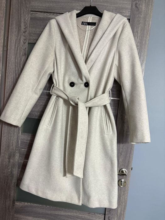 Palton Zara marimea  M-L