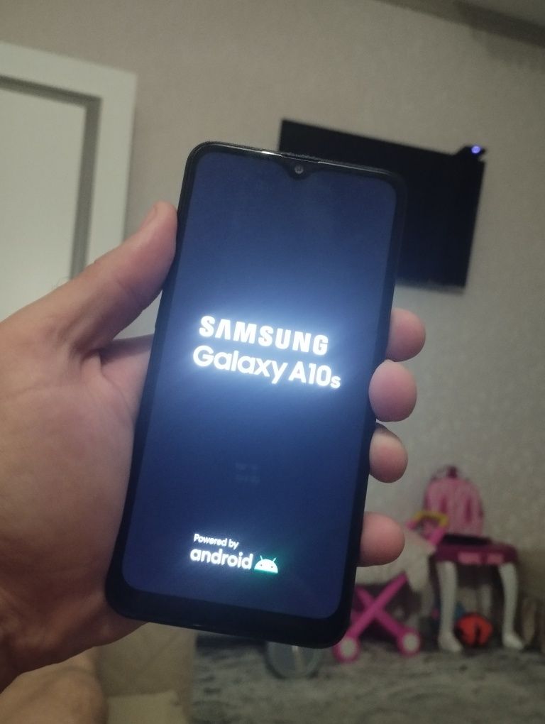 Samsung A 10 в идеальном состоянии 350000 сум