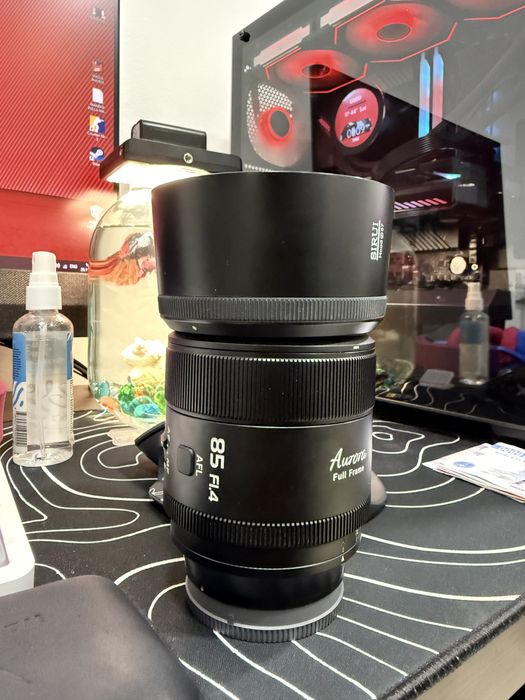 sony 85 mm 1.4 sotiladi