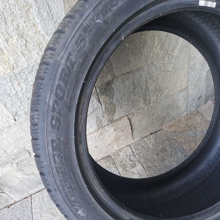 Комплект зимни гуми Dunlop 255/45/20, 285/40/20