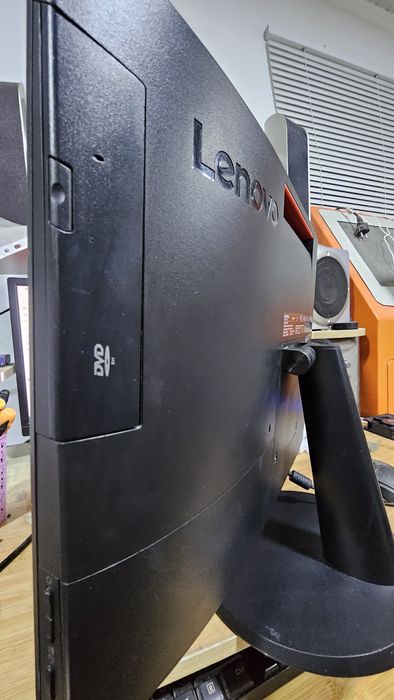 Моноблоки Lenova V310z/ i3 7100/ddr4 8gb