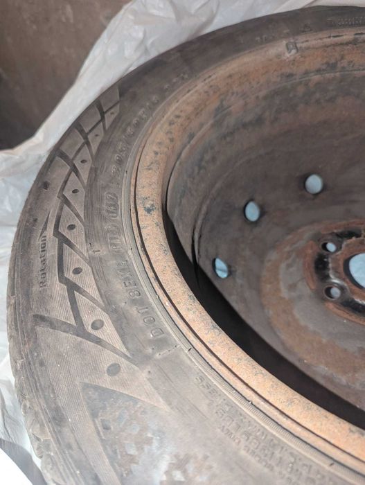 Зимни гуми 4бр. 205/60/R16 92H DOT 2017 със стоманени джанти