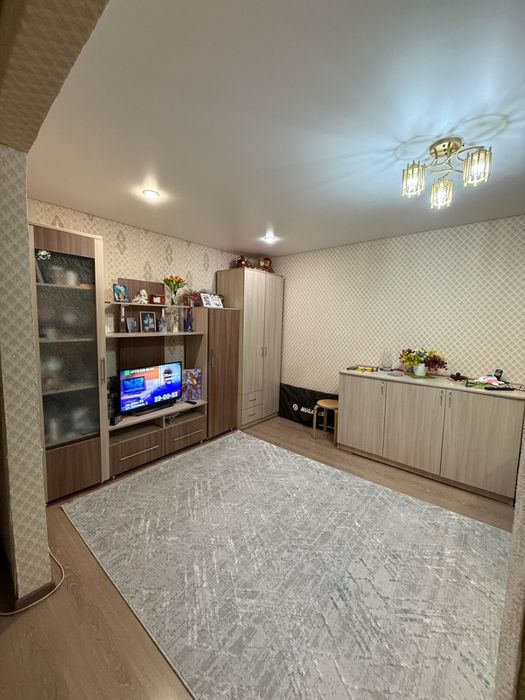 Продается 1-комнатная квартира, район Достык молла