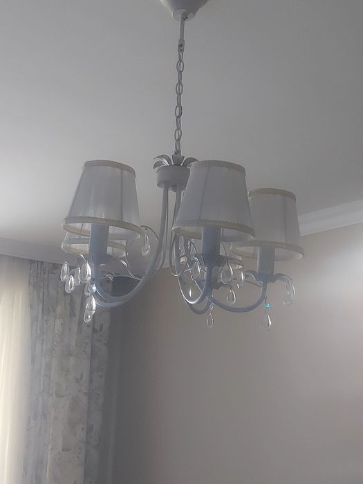 Люстра в отличном состояние
