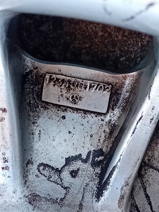 Продавам джанти за Мерцедес 14 цолови