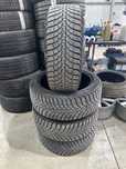 Зимни гуми KUMHO 235/45/19