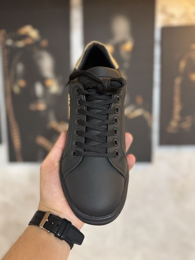 Adidasi Dolce & Gabbana King Black & Gold!