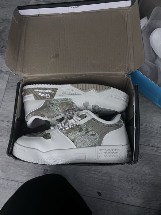 Кроссовки новые.