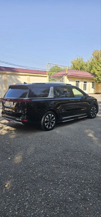 Srocno sotiladi Kia Carnival