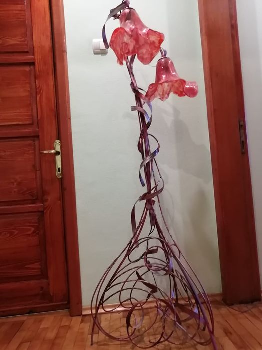 Set veioză înaltă cu picior și oglindă cu veioză