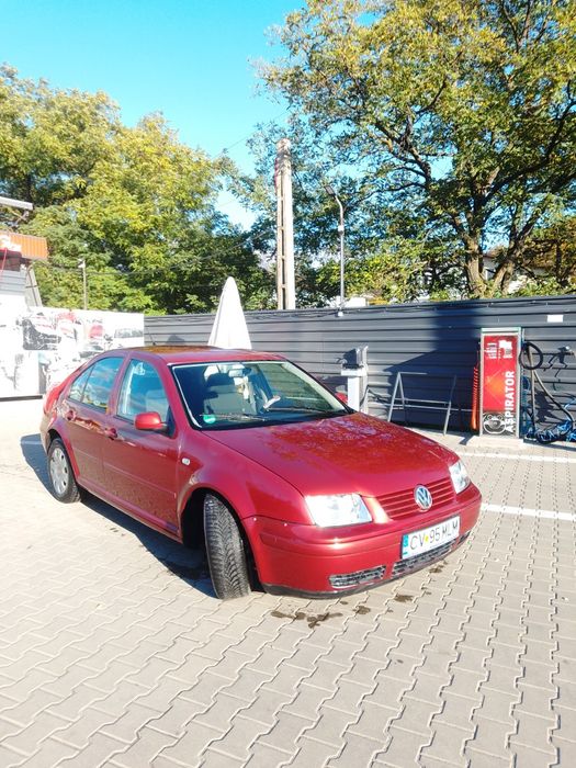 VW BORA 1.6 SR .